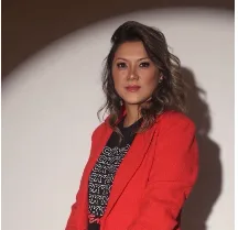 Luciana Chen — Tesoureira
